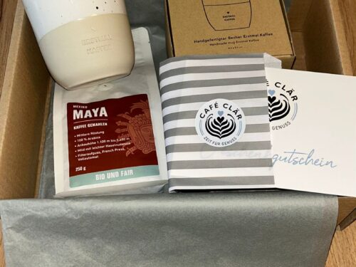 Bundle Becher Kaffee und Gutschein